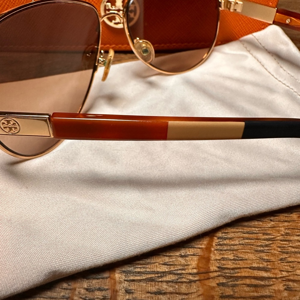 Tory Burch Gold and Brown Aviator Sunglasses - Picture 5 of 10
